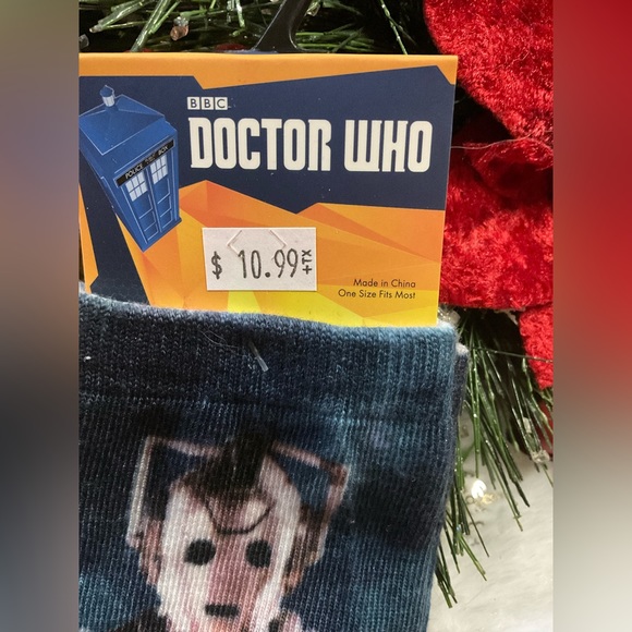 NWT DOCTOR WHO SUBLIMATED SOCKS CYBERMAN DESIGN - Picture 2 of 8